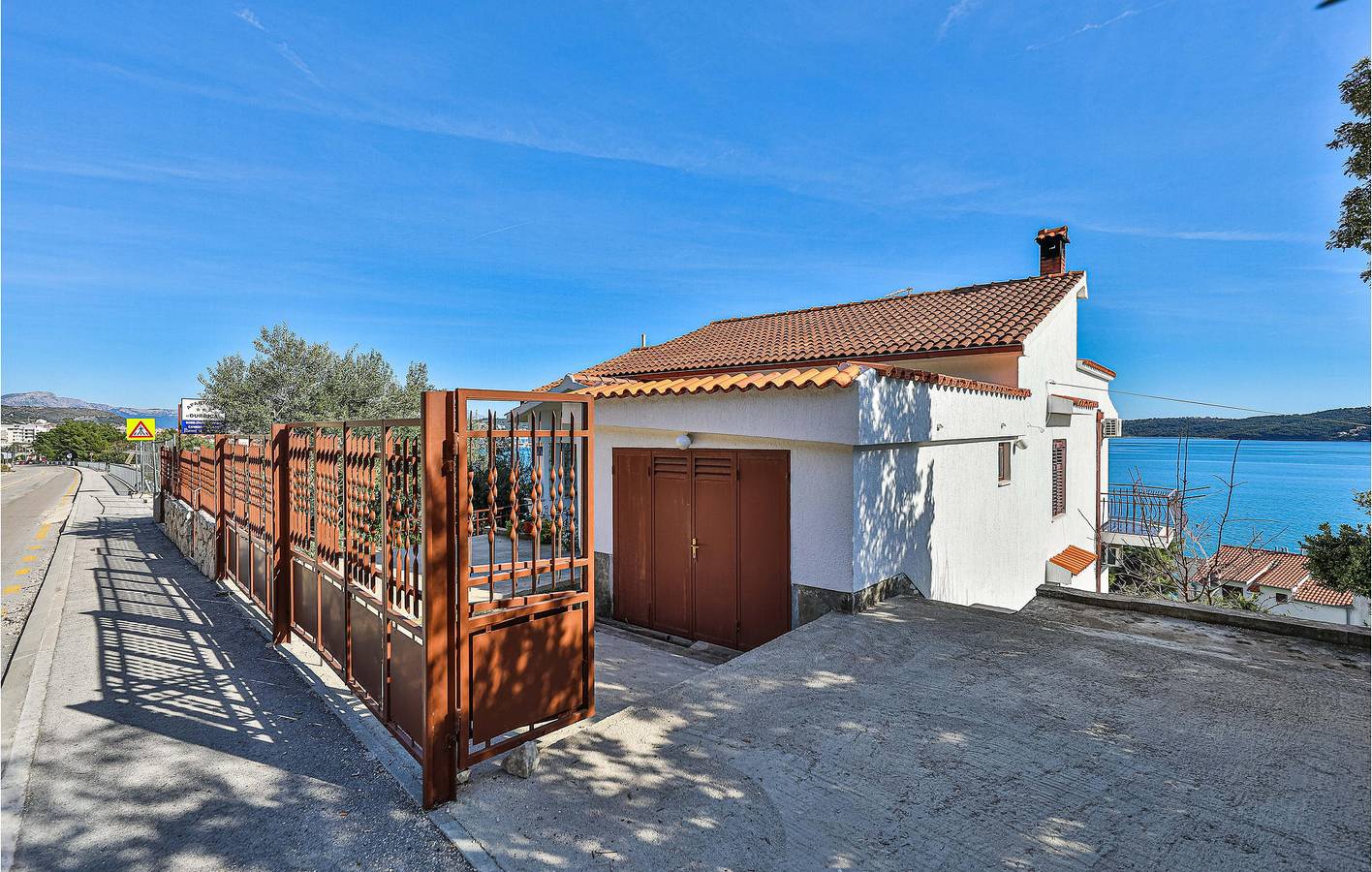 Ganze Ferienwohnung, Ferienwohnung für 3 Personen mit Terrasse in Trogir, Split-Dalmatien