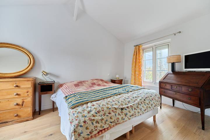 Location de vacances pour 8 personnes, avec jardin ainsi que piscine et terrasse à Tourgéville - 4