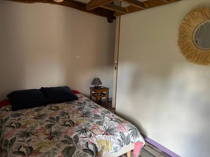 Location de vacances pour 4 personnes, avec terrasse ainsi que piscine et vue à Goujounac - 2