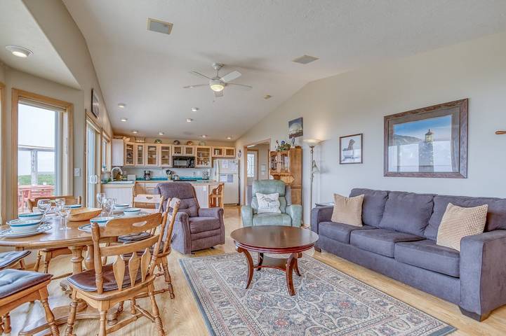 Vacation home for 6 people, with balcony in Oregon Coast