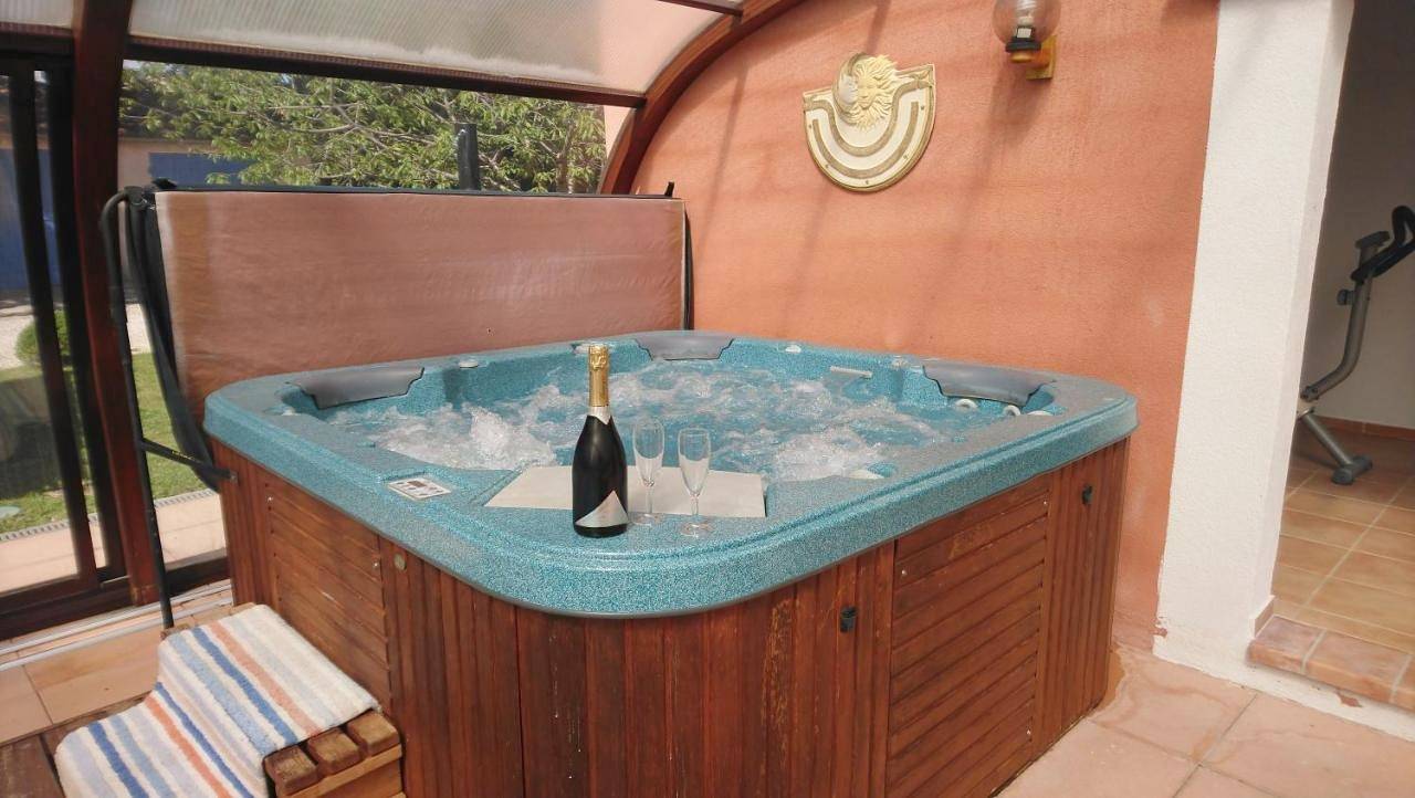 Chambre et table d'hôtes Villa Pomponette in Nans-les-Pins, Région de Brignoles