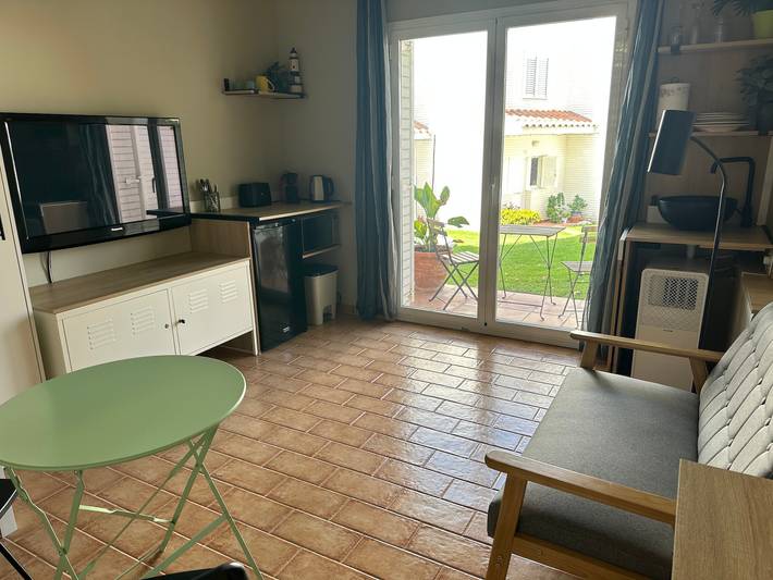 Ganzes Studio, Studio „Pärchenauszeit in Altafulla“ mit Pool, Wlan und Klimaanlage in Altafulla, Costa Dorada