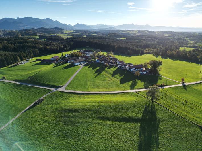 Ganze Ferienwohnung, Apartment Am Weinberg - Ferienwohnung 65 qm mit Bergblick in Rimsting, Chiemsee