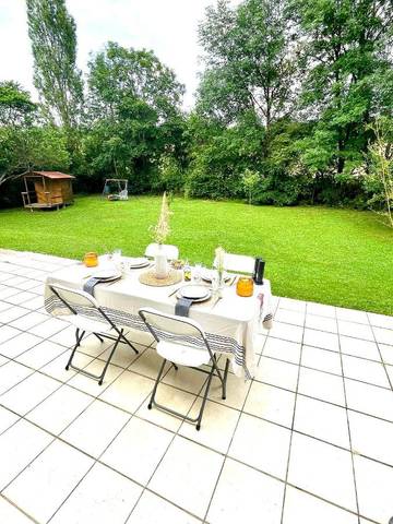 Gîte pour 6 personnes, avec vue et jardin à Marmagne