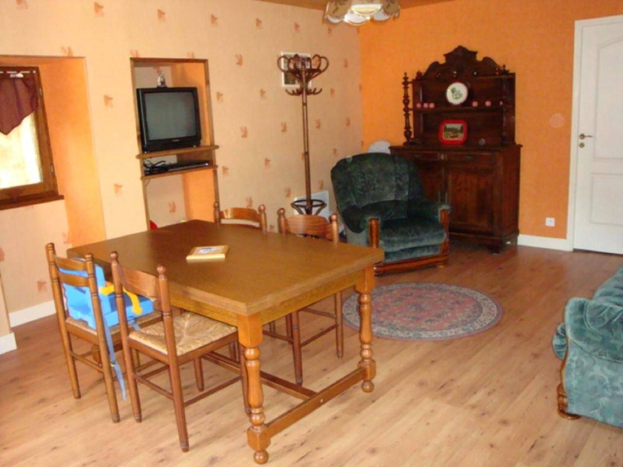 Two-Bedroom House in Celles, Périgord Vert