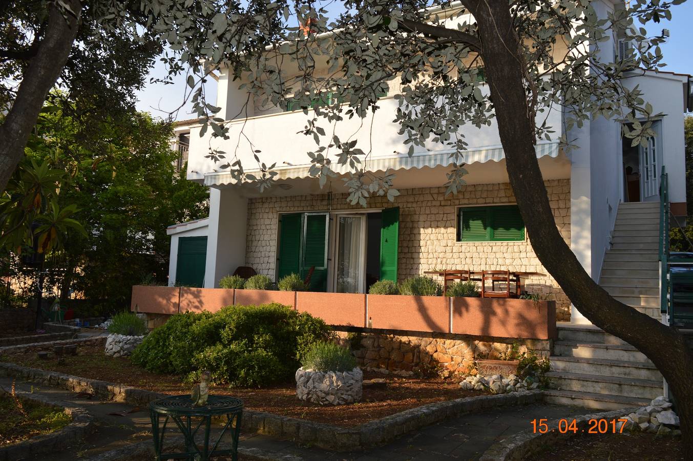Ganze Wohnung, 1-Zimmer-Ferienwohnung am Strand Kozino, Zadar A-13085-a in Strand Kožino, Zadar (Kommun)
