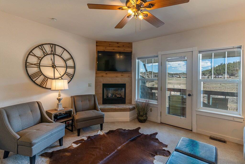 Town Home On The River. A/C. Views. Fish. Hot Springs. Walk To Town . in Pagosa Springs, San Juan National Forest