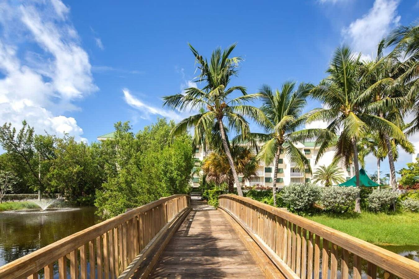 Entire apartment, The Trinidad by Brightwild   Pool View   Parking in Key West, Lower Keys