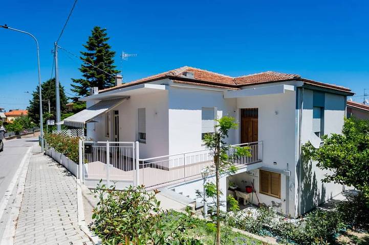 Villa pour 6 personnes, avec jardin - 1