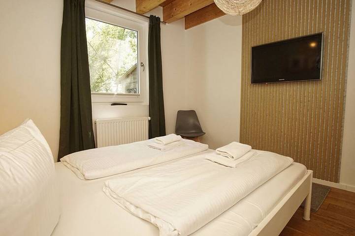Vacation home Fischers Glück - picturesque location directly at the sailing harbor, chic in Gager, Mönchgut