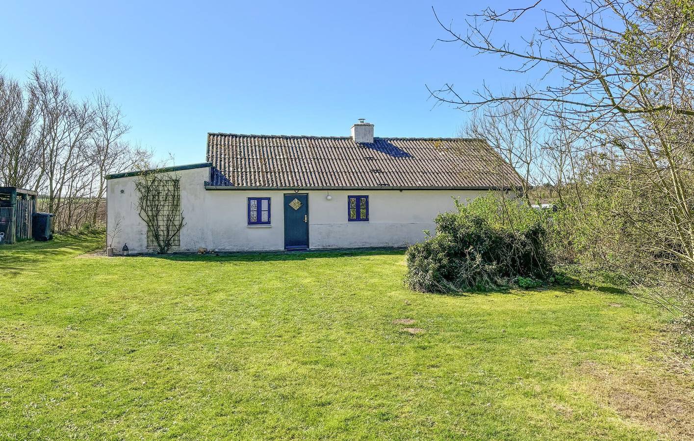 Holiday home for 3 people with garden in Limfjord in Westjütland