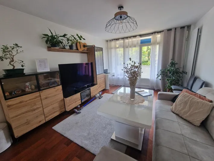 Apartamento de vacaciones para 7 personas, con balcón y jacuzzi, Familias con niños - 1