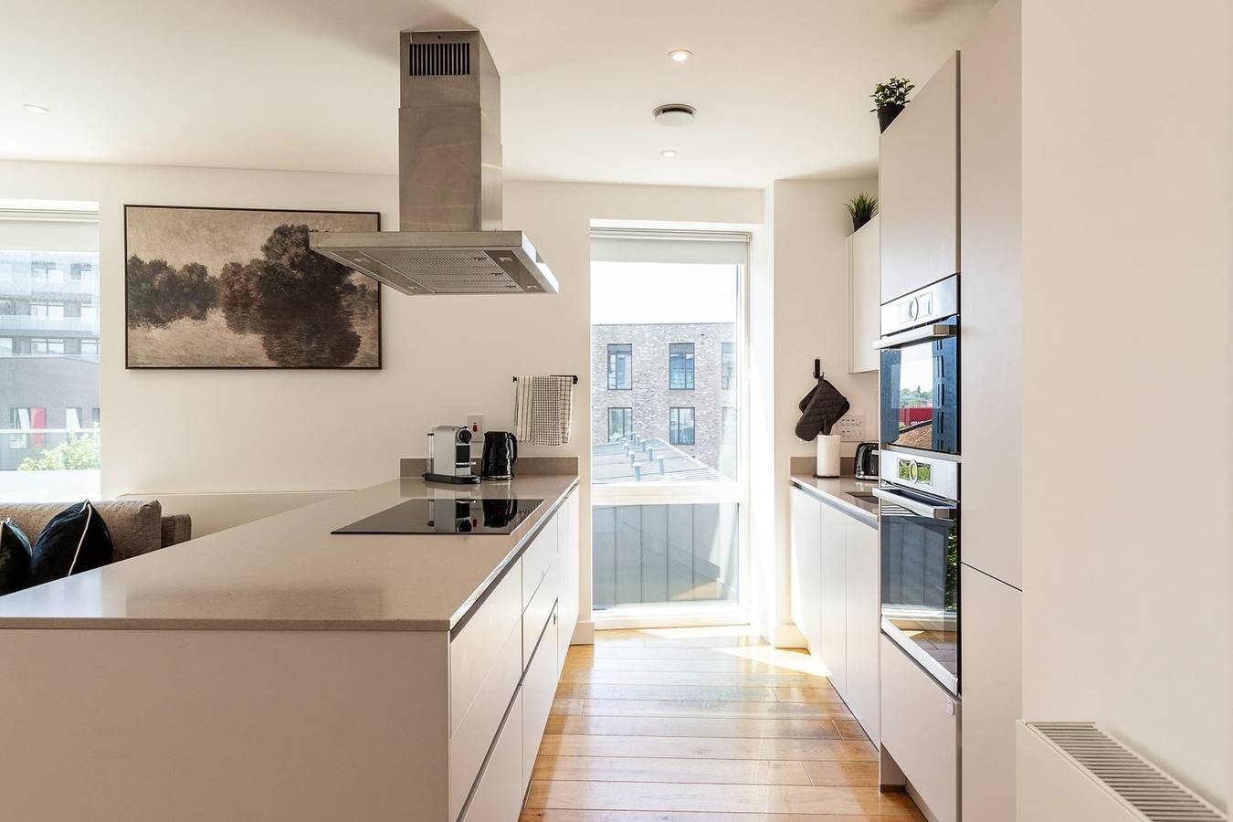 Entire apartment, Stylish North Greenwich Balcony Stay in Greenwich, London