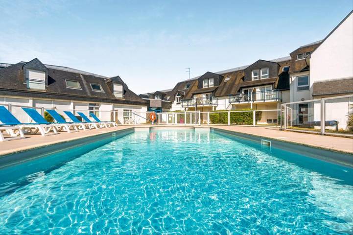 Gîte pour 2 personnes, avec piscine et jardin, animaux acceptés à Île-aux-Moines