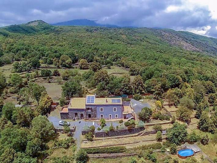 Casa vacanza per 8 persone, con giardino e piscina a Trecastagni