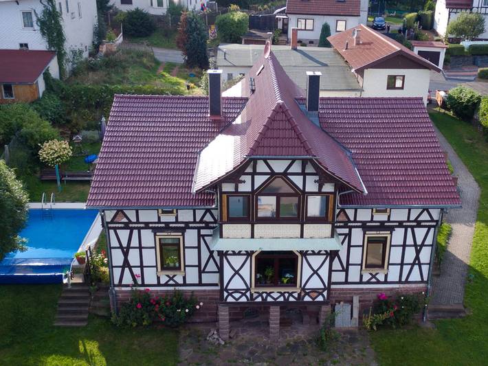Ferienwohnung für 6 Personen, mit Ausblick und Garten in Tambach-Dietharz