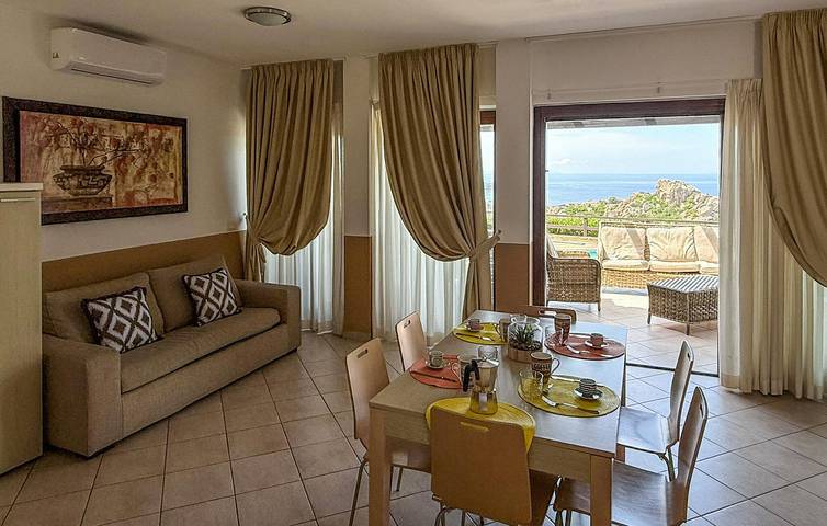 Apartamento con vistas al mar, piscina y aparcamiento en Costa Paradiso in Costa Paradiso, Trinità d'Agultu e Vignola