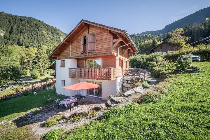 Hütte für 4 Personen, mit Garten und Seeblick