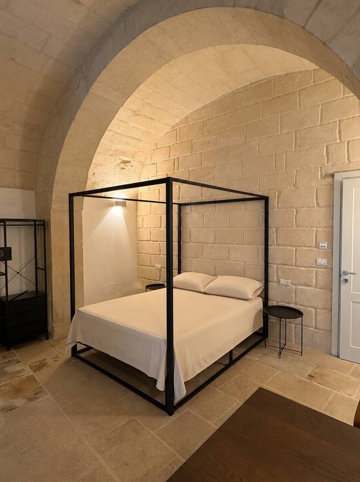 Room 'Petra Suite&Pool - Suite Botte' with Shared Pool, Wi-Fi and Air Conditioning in Uggiano La Chiesa, Lecce-provinsen