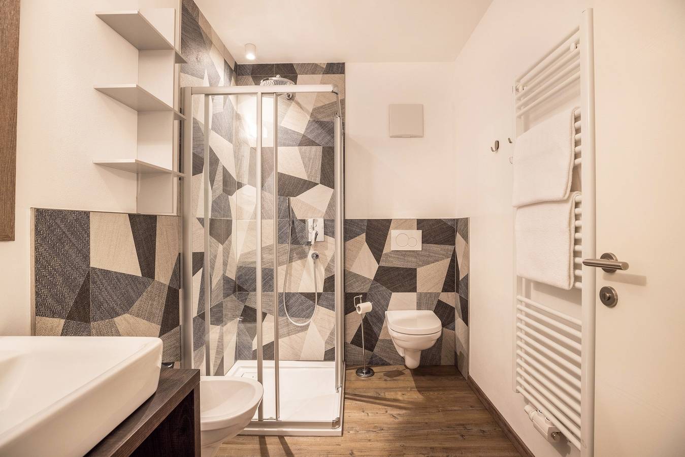 Ganze Wohnung, Ferienwohnung "Ön Residenz Bun Sté" mit Bergblick, Sauna & Garten in San Vigilio di Marebbe, Enneberg