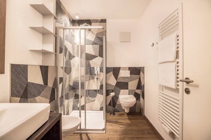 Entire apartment, Apartment “Ön Residenz Bun Sté” with Mountain View, Sauna & Garden in San Vigilio di Marebbe, Mareo
