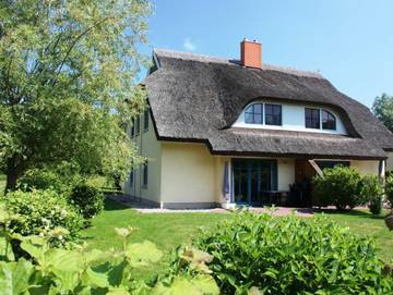 Ferienhaus für 9 Personen, mit Sauna und Garten, mit Haustier in Poseritz