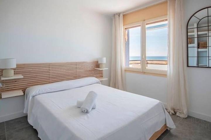 Appartement entier, Beachfrontapartment 3 in Platja Llarga de Berà (Creixell), Roda de Berà