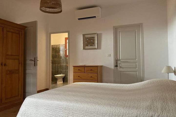Location de vacances pour 8 personnes, avec jardin et terrasse à San-Gavino-di-Carbini - 2