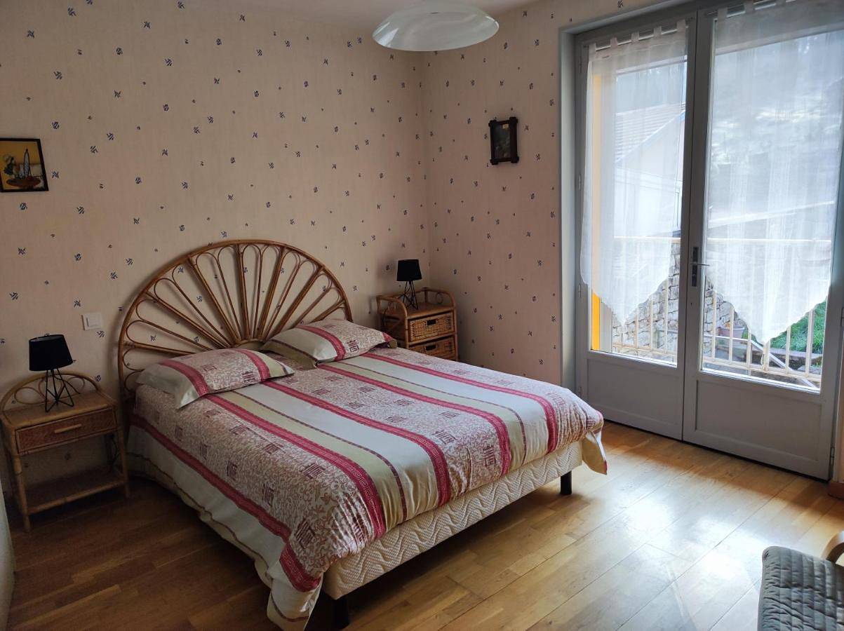 Appartement entier, Résidence L'Alexandra 2 étoiles in Bourbonne-les-Bains, Haute-Marne