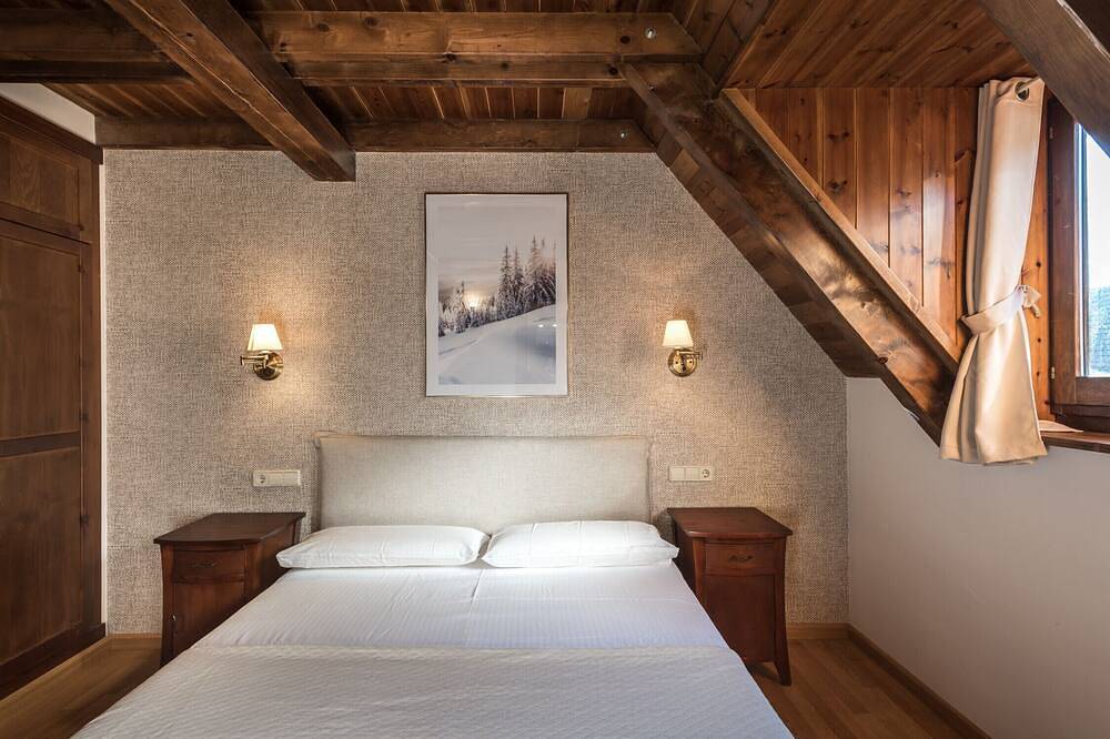 Entire apartment, Unhola by Totiaran beautiful house in Bagergue in Bagergue, Naut Aran
