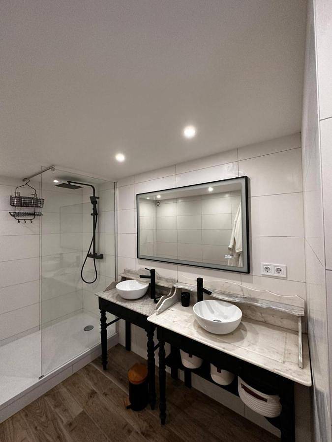 Location de vacances pour 4 personnes, avec jardin ainsi que jacuzzi et piscine à Blasimon - 2