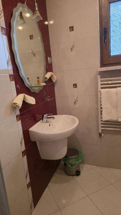 Maison d’hôte pour 2 personnes, avec jardin ainsi que vue et terrasse, animaux acceptés à Sofia - 4