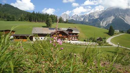 Bauernhof für 4 Personen, mit Garten und Balkon, kinderfreundlich in Ramsau am Dachstein