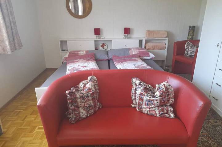 Ganze Wohnung, Charmantes Chalet Apartment mit Aussicht in Sarnen, Pilatus