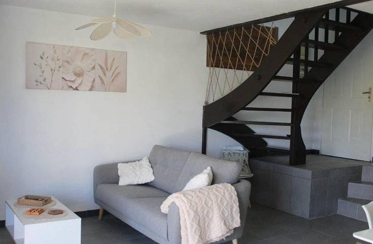 Gîte pour 6 personnes, avec terrasse à Roye