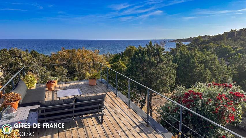Gîte pour 4 personnes, avec Jacuzzi ainsi que Terrasse et Jardin