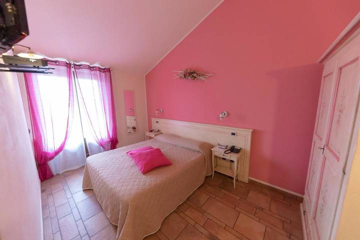 Gîte pour 2 personnes, avec jardin à Villanova Mondovì - 4