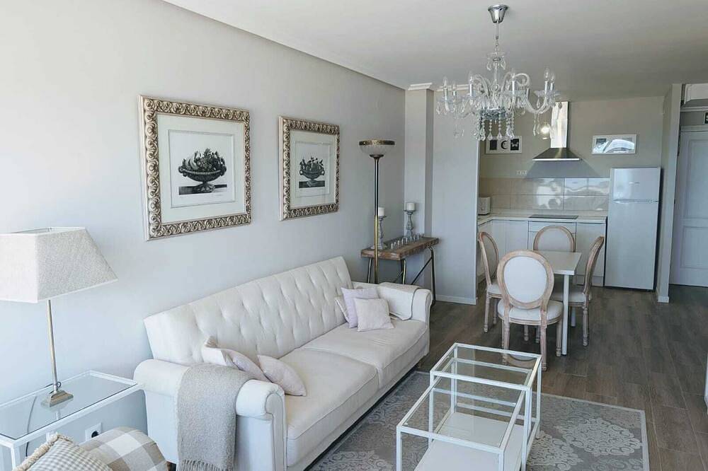 Entire apartment, Beach apartment with stunning views in Noja, Cantabrian Coast