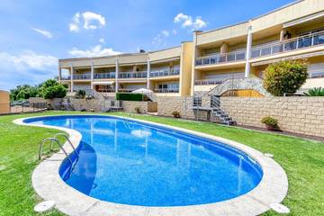 Ferienwohnung für 6 Personen, mit Garten und Pool in Palau-saverdera