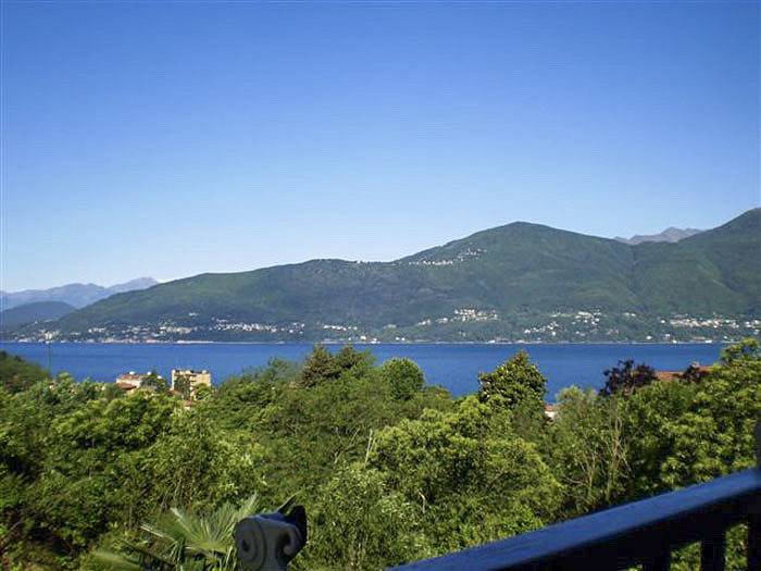 Ferienwohnung für 4 Personen, mit Balkon und Garten sowie Seeblick und Ausblick