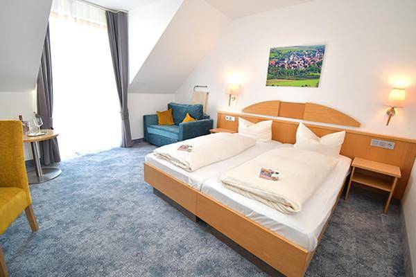 Hotel für 4 Personen, mit Terrasse und Garten sowie Sauna in Dettelbach - 3