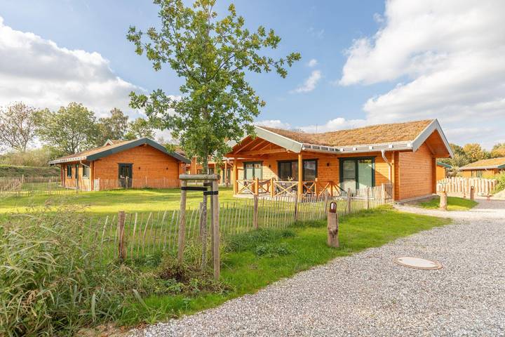 Ferienhaus für 4 Personen, mit Garten und Sauna sowie Terrasse, mit Haustier