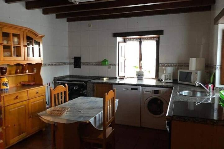 Casa la Xana for 10 people petfriendly with wifi and barbecue in Sevares, Piloña
