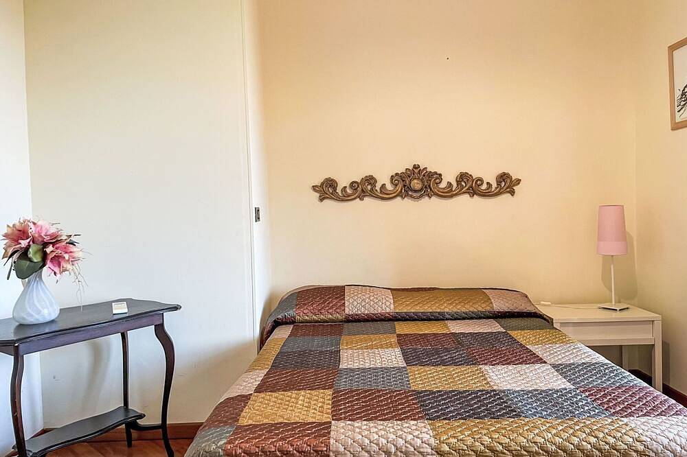 Beautiful private villa with A/C, Wifi, private pool, Tv, patio, pets allowed and panoramic view in Spoltore, Pescara Province