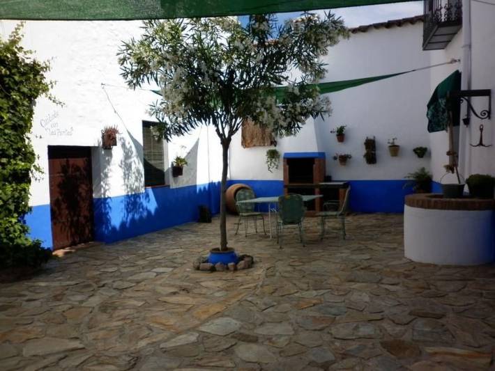 Casa de vacaciones para 10 personas, con jardín además de balcón y piscina en Castilla-La Mancha - 2