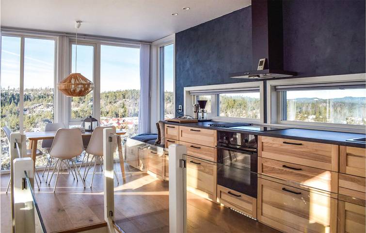 Ferienhaus für 7 Personen mit Garten in Risør
