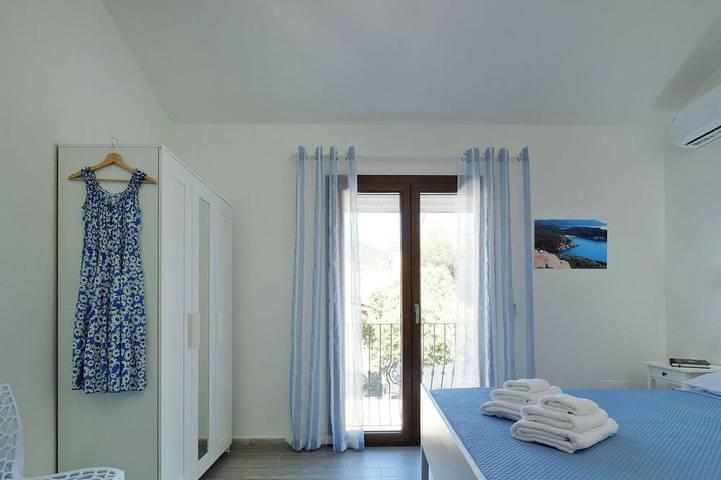 Der Blaue Lapwing am Court in Teulada, Cagliari Provinz