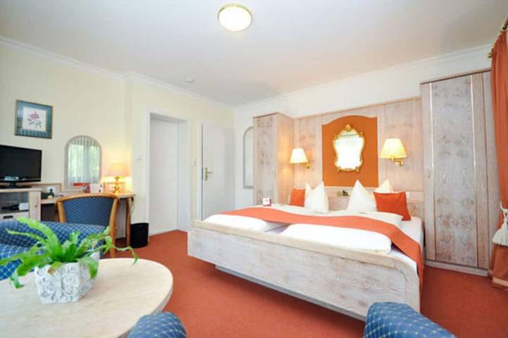 Holiday home for 3 people, with sauna and garden as well as balcony - 1