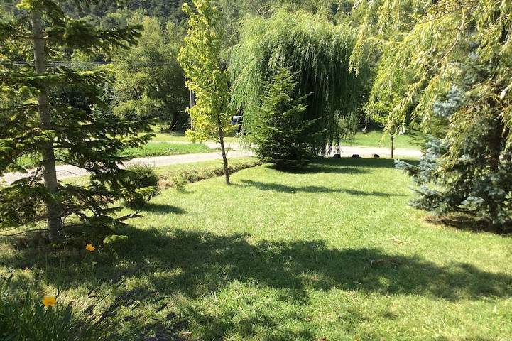 Location de vacances pour 14 personnes, animaux acceptés à Bézaudun-sur-Bîne