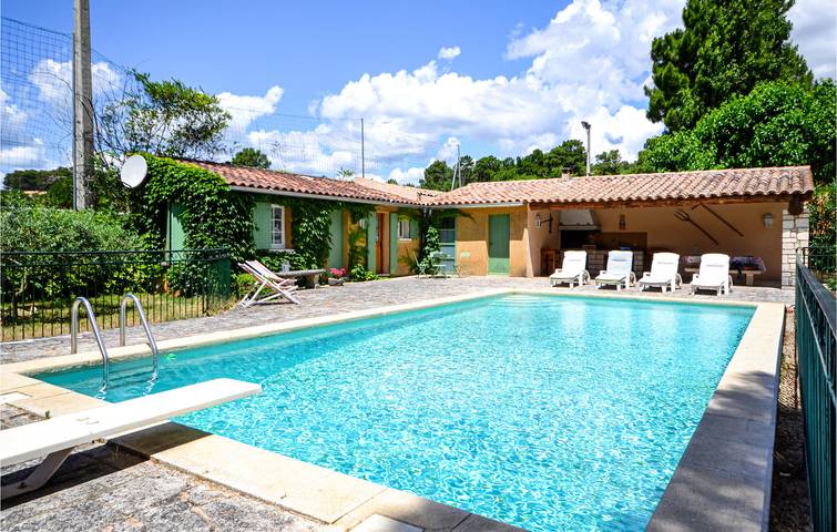 Location de vacances pour 5 personnes, avec terrasse ainsi que piscine et jardin à Roussillon - 3